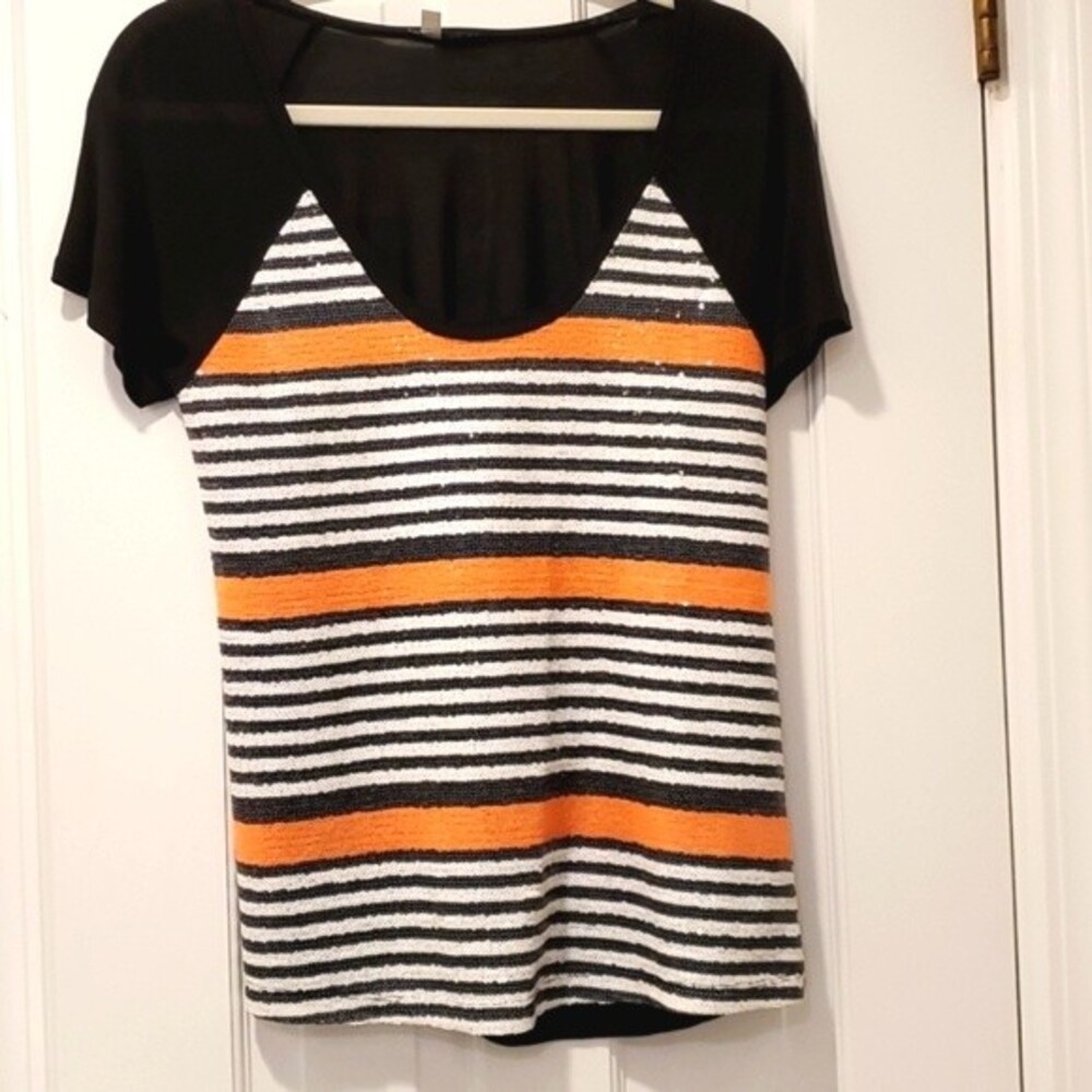 HALOGEN (NORDSTROM) SEQUIN STRIPE TOP ORANGE WHITE BLACK SCOOP NECK SIZE SMALL